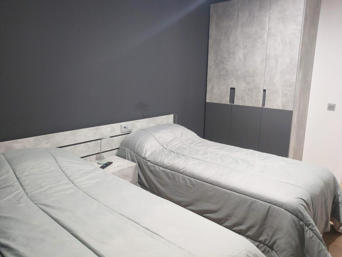 Apartamentos Hi Apartaments Santander 3000 Maliaño Екстериор снимка