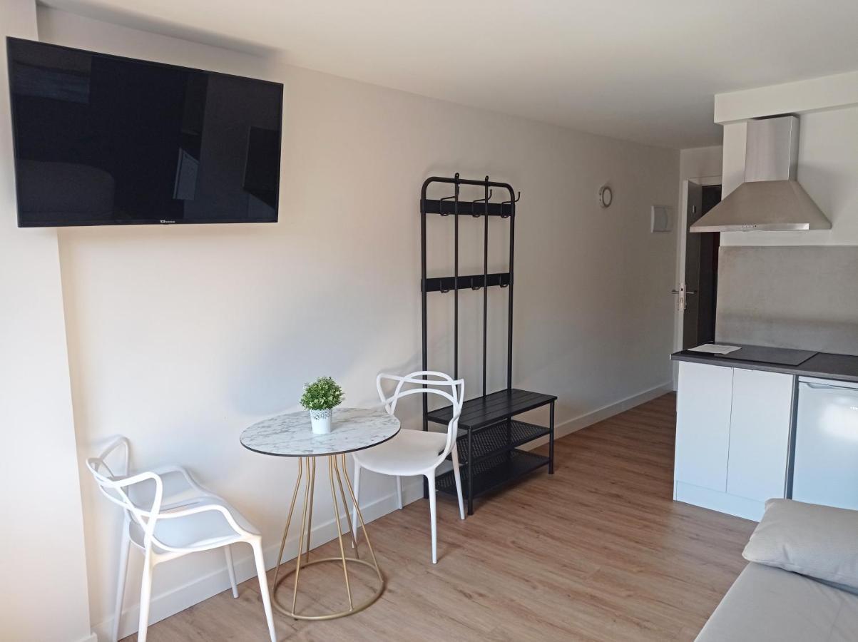 Apartamentos Hi Apartaments Santander 3000 Maliaño Екстериор снимка