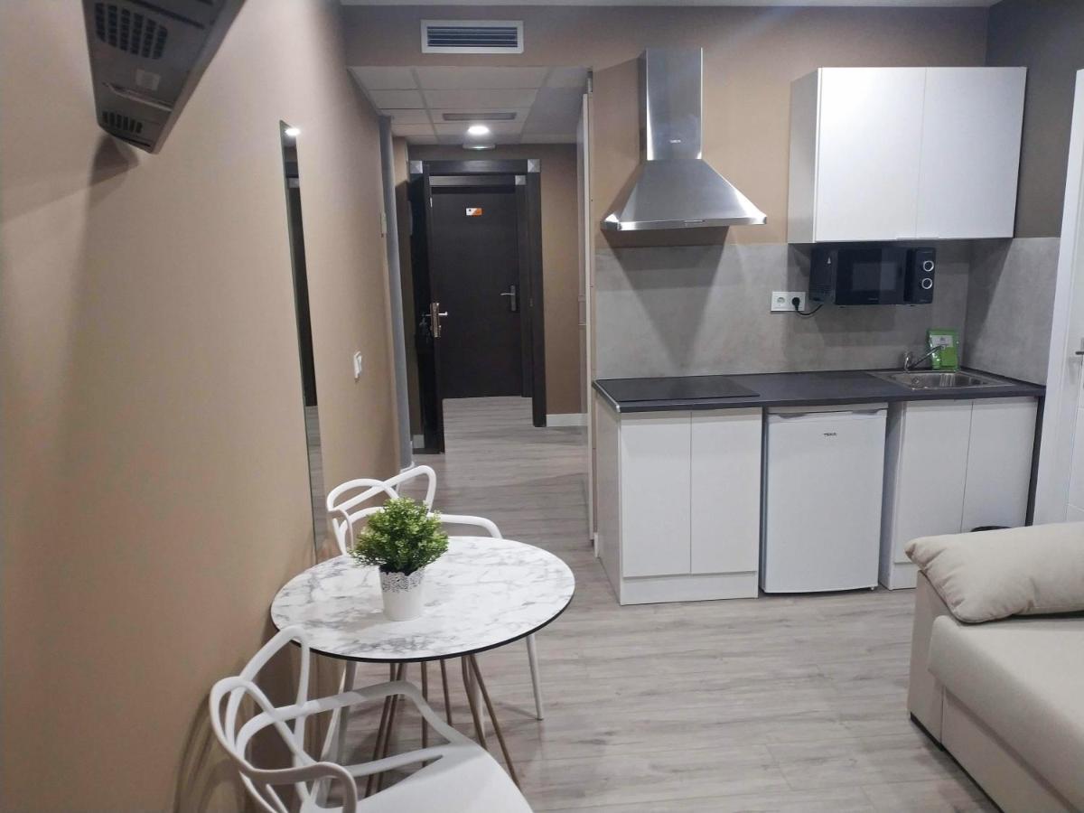Apartamentos Hi Apartaments Santander 3000 Maliaño Екстериор снимка