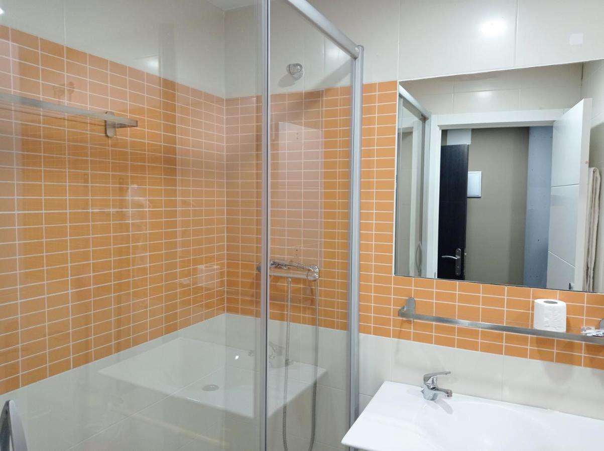 Apartamentos Hi Apartaments Santander 3000 Maliaño Екстериор снимка